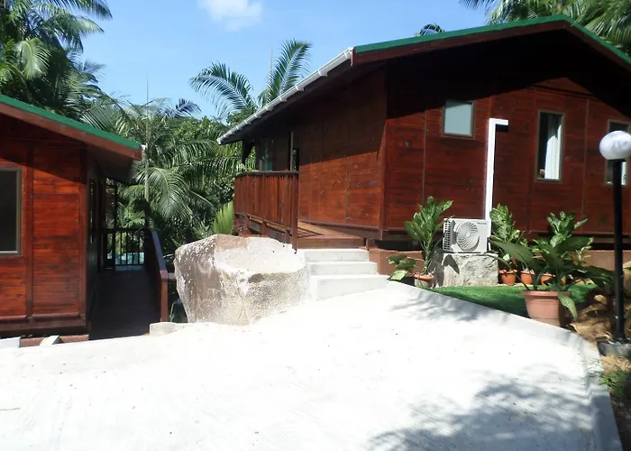 Villa Hillside Retreat *