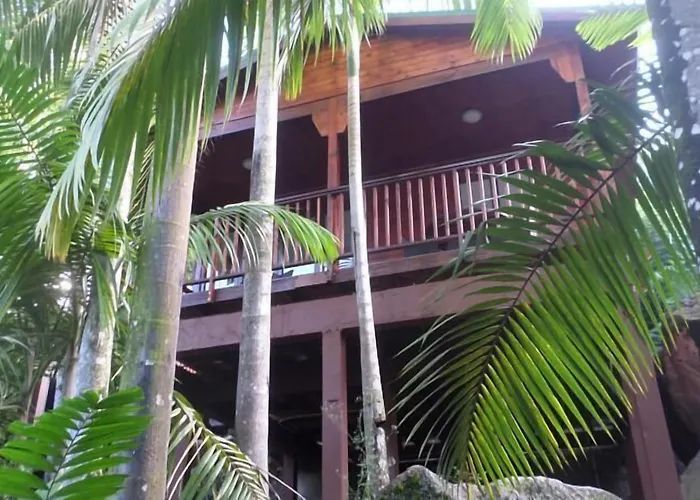 Hillside Retreat Baie Lazare (Mahe)